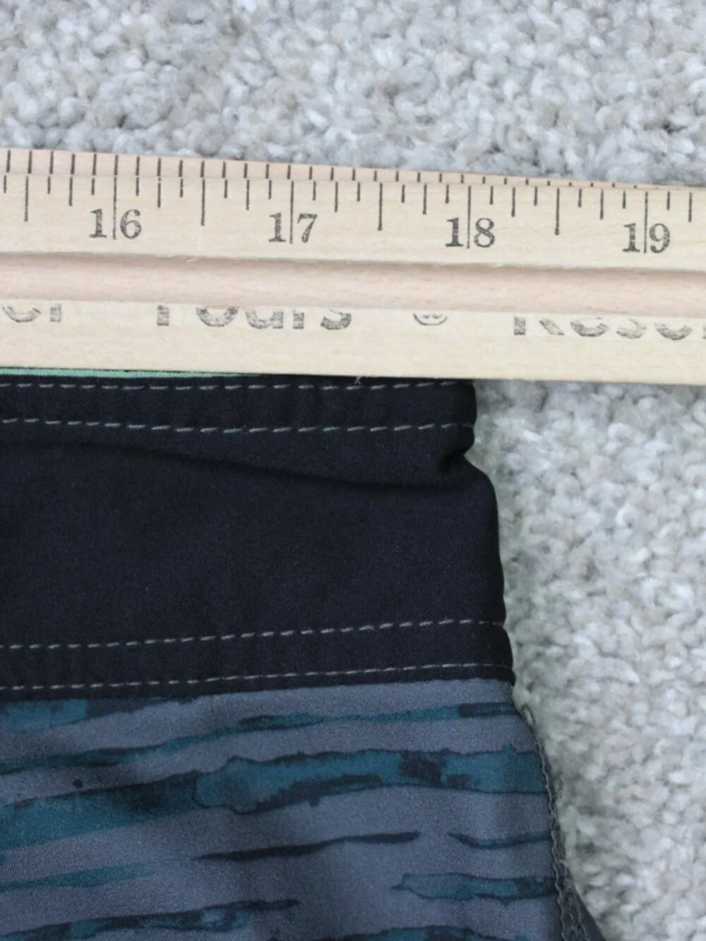Prana Linear Board Shorts Mens 36 Green/Blue Striped 10